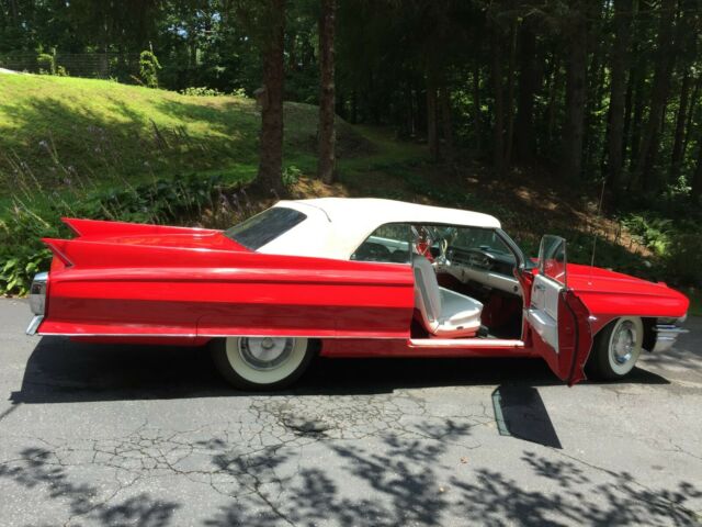 Cadillac DeVille 1962 image number 2