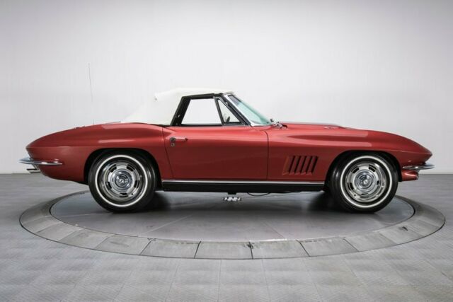 Chevrolet Corvette 1967 image number 13