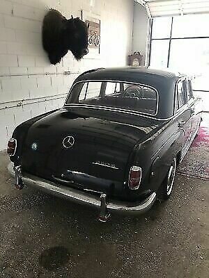 Mercedes-Benz 220S 1959 image number 25