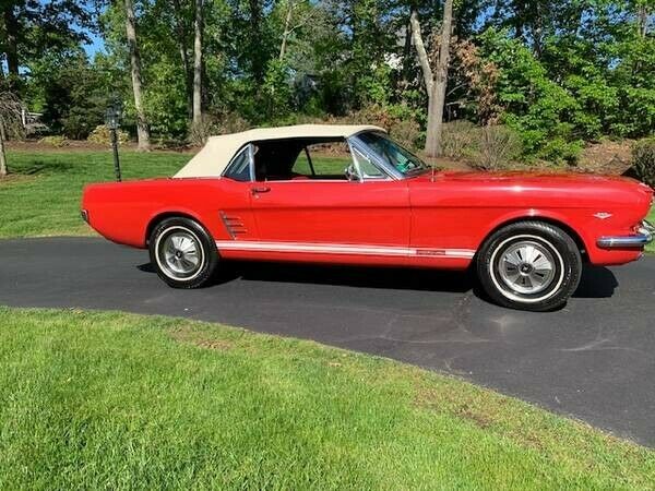 Ford Mustang 1966 image number 14