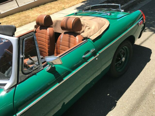 MG MGB 1979 image number 15