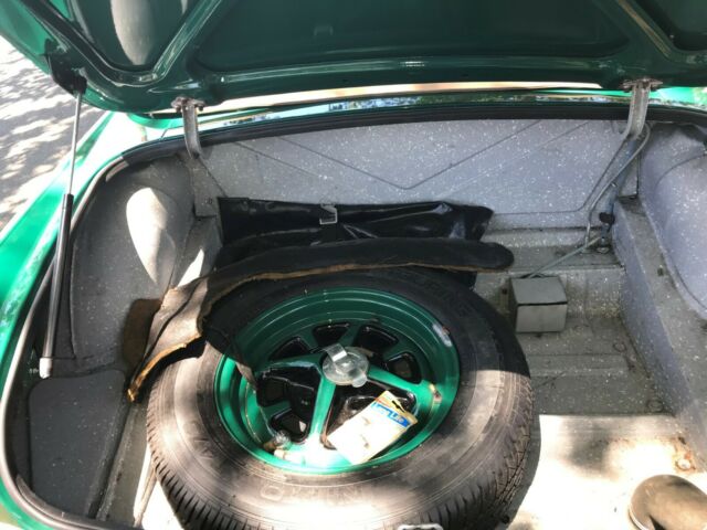 MG MGB 1979 image number 21