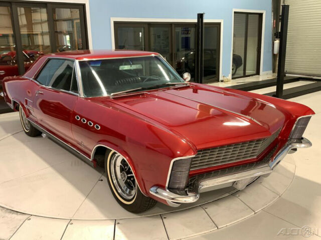 Buick Riviera 1963 image number 12
