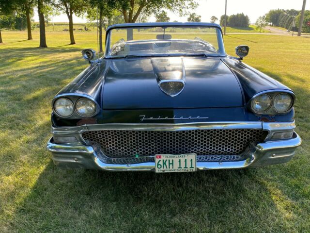 Ford Fairlane 1958 image number 33