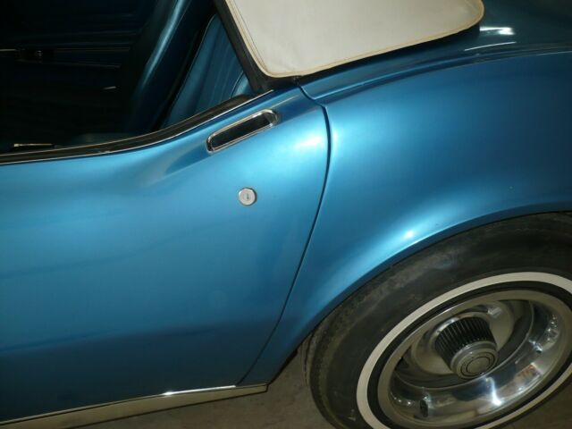 Chevrolet Corvette 1971 image number 23