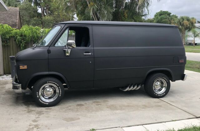 Chevrolet G20 Van 1979 image number 0