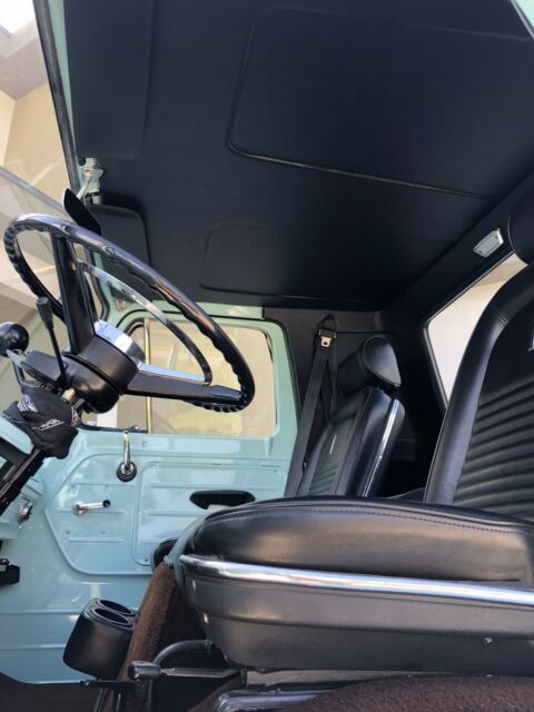 Ford Econoline 1966 image number 10