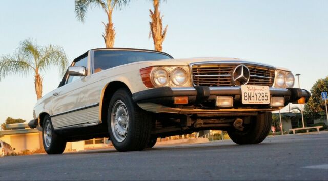 Mercedes-Benz SL-Class 1977 image number 0