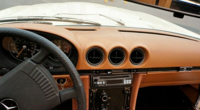 Mercedes-Benz SL-Class 1977 image number 9