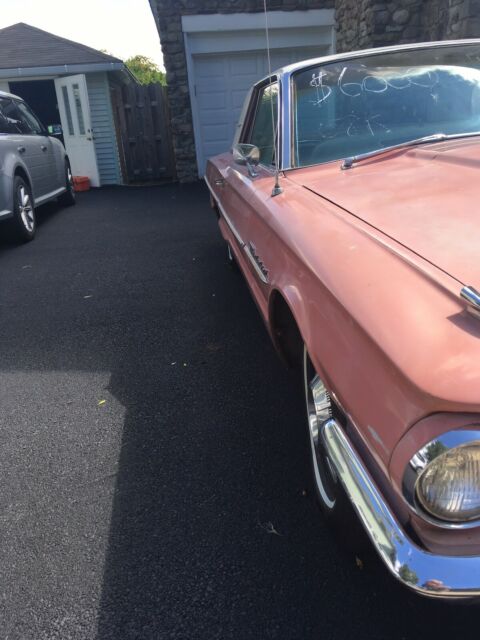 Ford Thunderbird Hardtop 1964 image number 4
