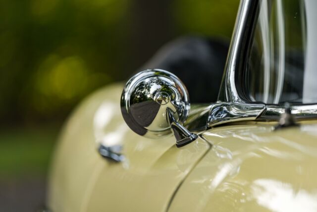 Jaguar E-Type Roadster 1967 image number 23