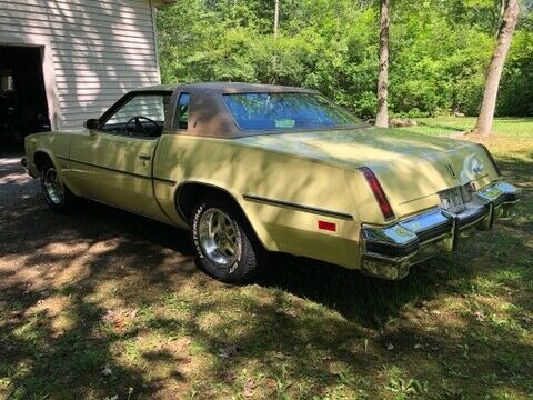 Oldsmobile Cutlass Supreme 1977 image number 4