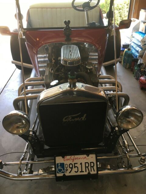 Ford Model T 1921 image number 2
