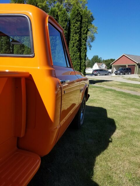 GMC Sierra 1970 image number 11