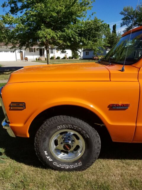 GMC Sierra 1970 image number 28