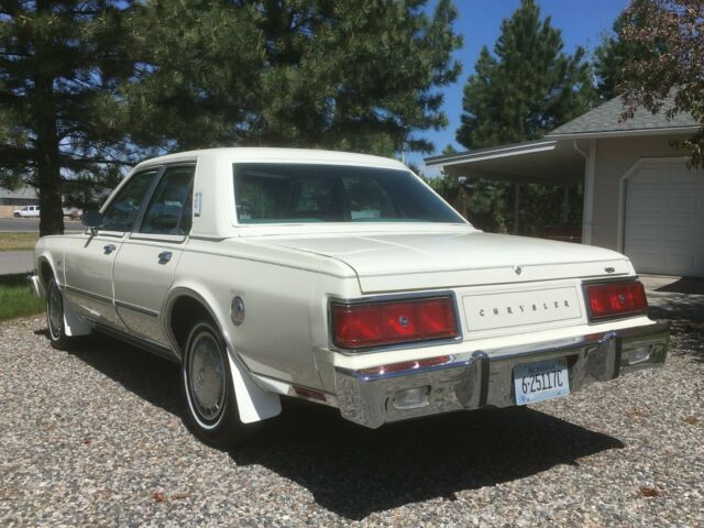 Chrysler LeBaron 1979 image number 0