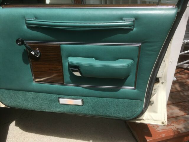 Chrysler LeBaron 1979 image number 17