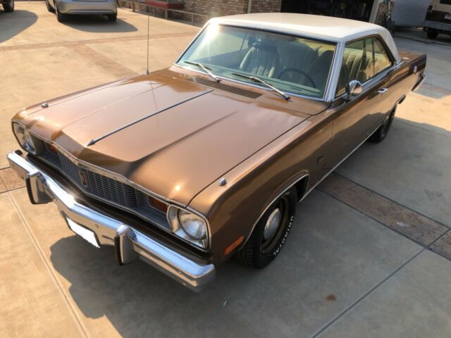Plymouth Valiant 1976 image number 1