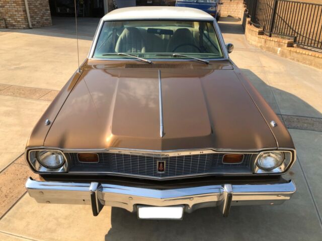 Plymouth Valiant 1976 image number 2