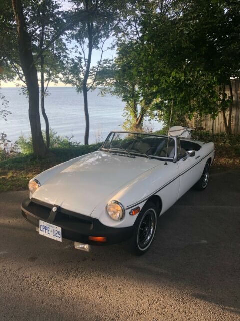 MG MGB 1979 image number 1