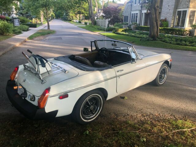 MG MGB 1979 image number 2