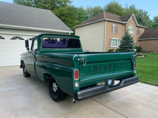 Chevrolet C-10 1965 image number 3