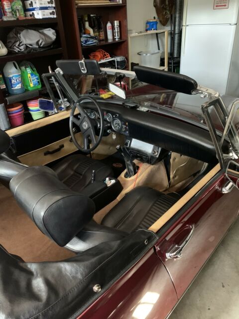 MG Midget 1500 1979 image number 10