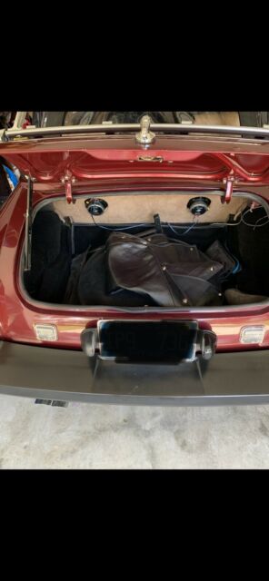 MG Midget 1500 1979 image number 3
