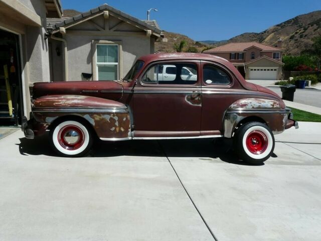 Ford Mustang 1947 image number 2