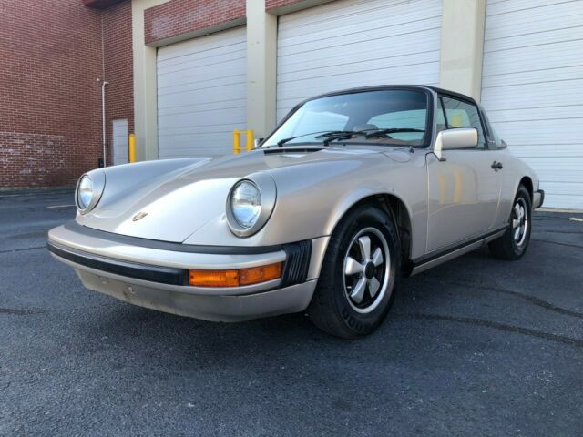 Porsche 911 1977 image number 24