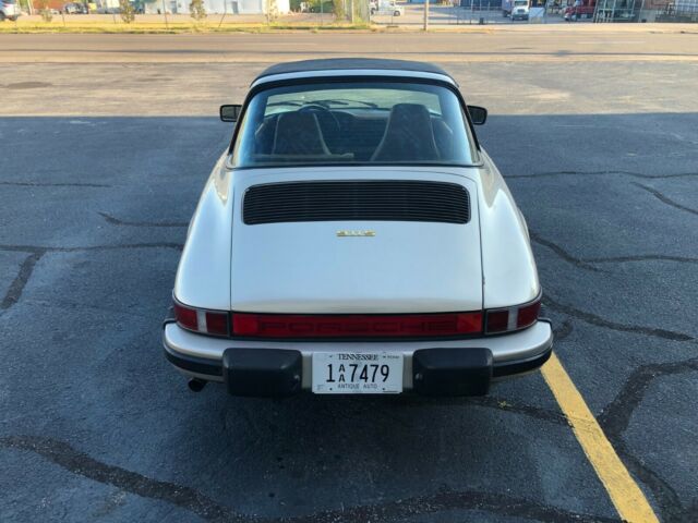 Porsche 911 1977 image number 29