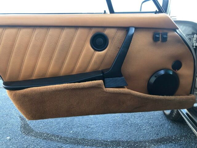 Porsche 911 1977 image number 38