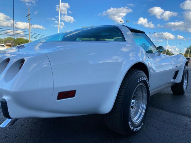 Chevrolet Corvette 1978 image number 34