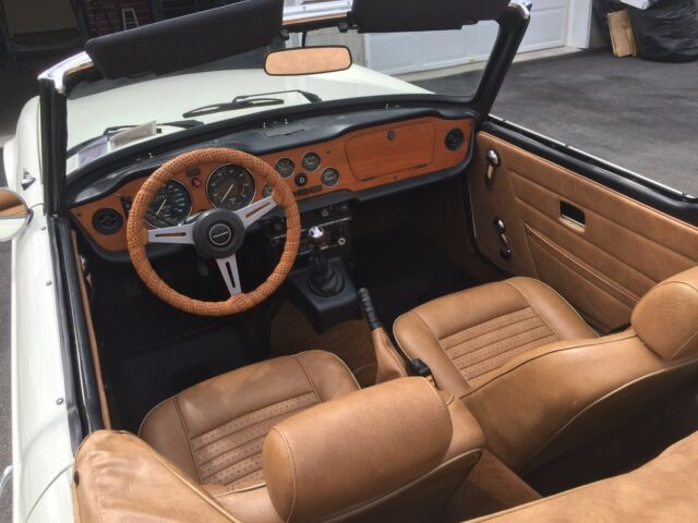Triumph TR6 1976 image number 10