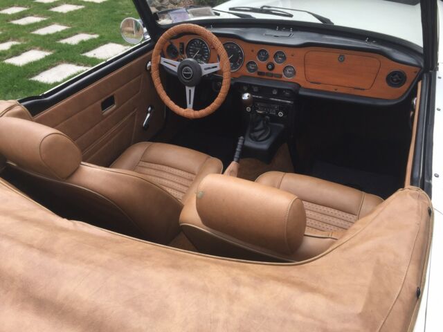 Triumph TR6 1976 image number 27