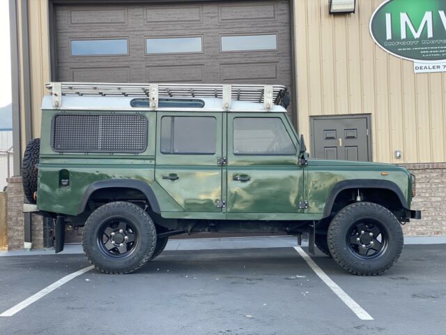 Land Rover Defender 1900 image number 6