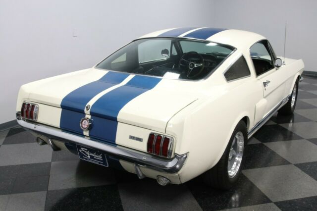 Ford Mustang 1965 image number 12