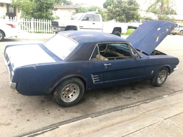 Ford Mustang 1966 image number 24