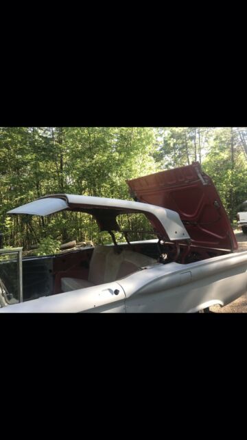 Ford Galaxie Skyliner 1959 image number 8