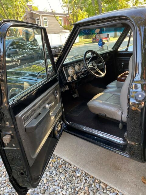Chevrolet C/K Pickup 2500 1972 image number 39