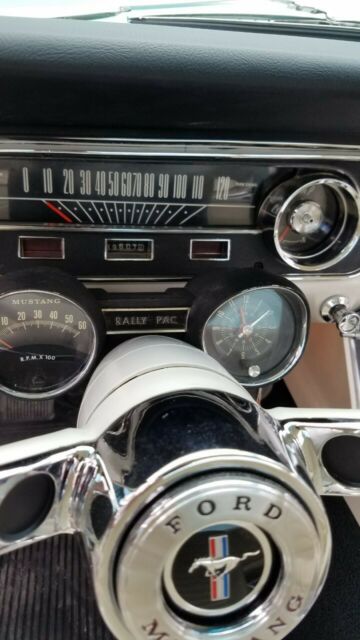 Ford Mustang 1965 image number 28