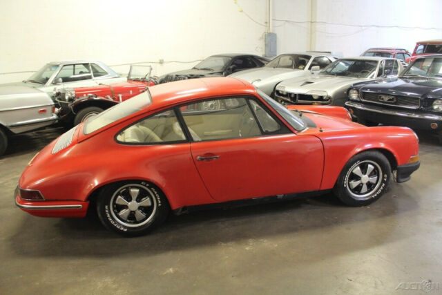 Porsche 911 1966 image number 9