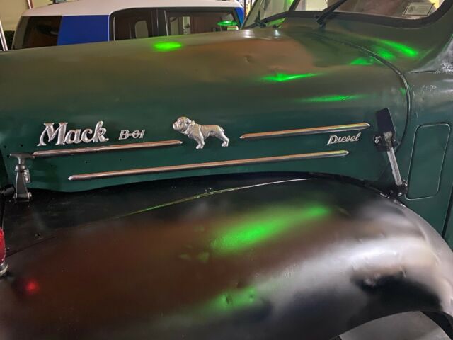 Mack B61 1965 image number 15