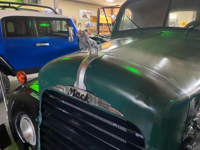 Mack B61 1965 image number 40