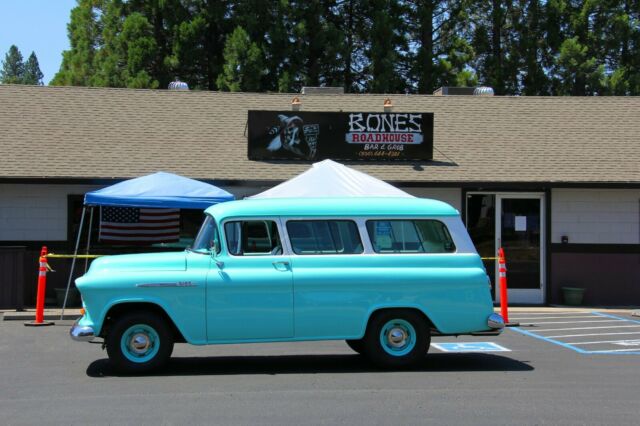 Chevrolet Suburban 1956 image number 2