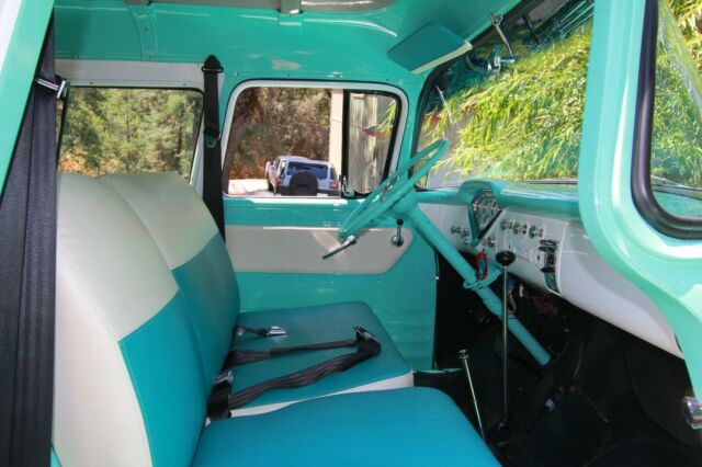 Chevrolet Suburban 1956 image number 27