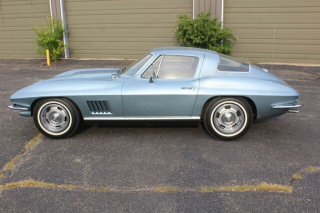 Chevrolet Corvette 1967 image number 1