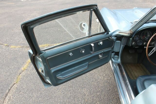 Chevrolet Corvette 1967 image number 35