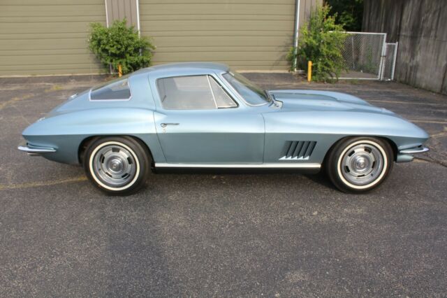 Chevrolet Corvette 1967 image number 4