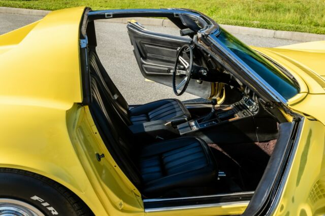 Chevrolet Corvette 1970 image number 24
